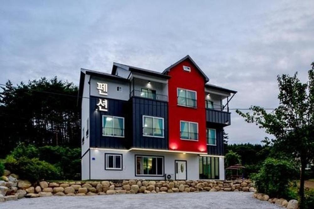 Gangneung Luluberry Pension Kültér fotó